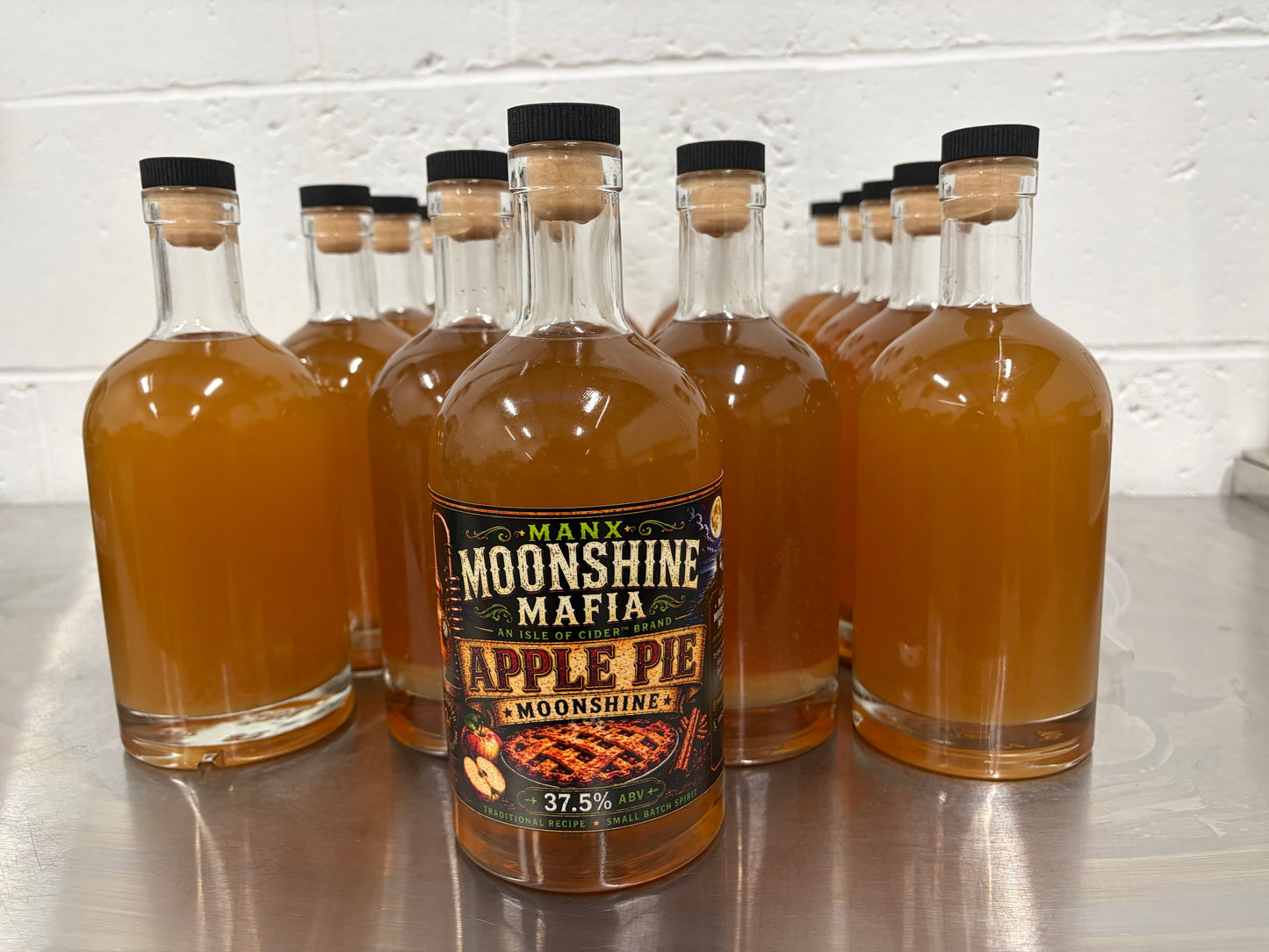 Apple Pie Moonshine 37.5% 700ml bottles